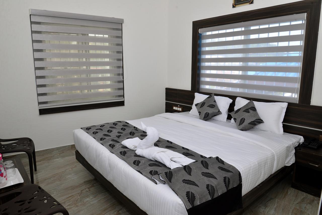Suroor Tourist Home Virajpet Exterior photo