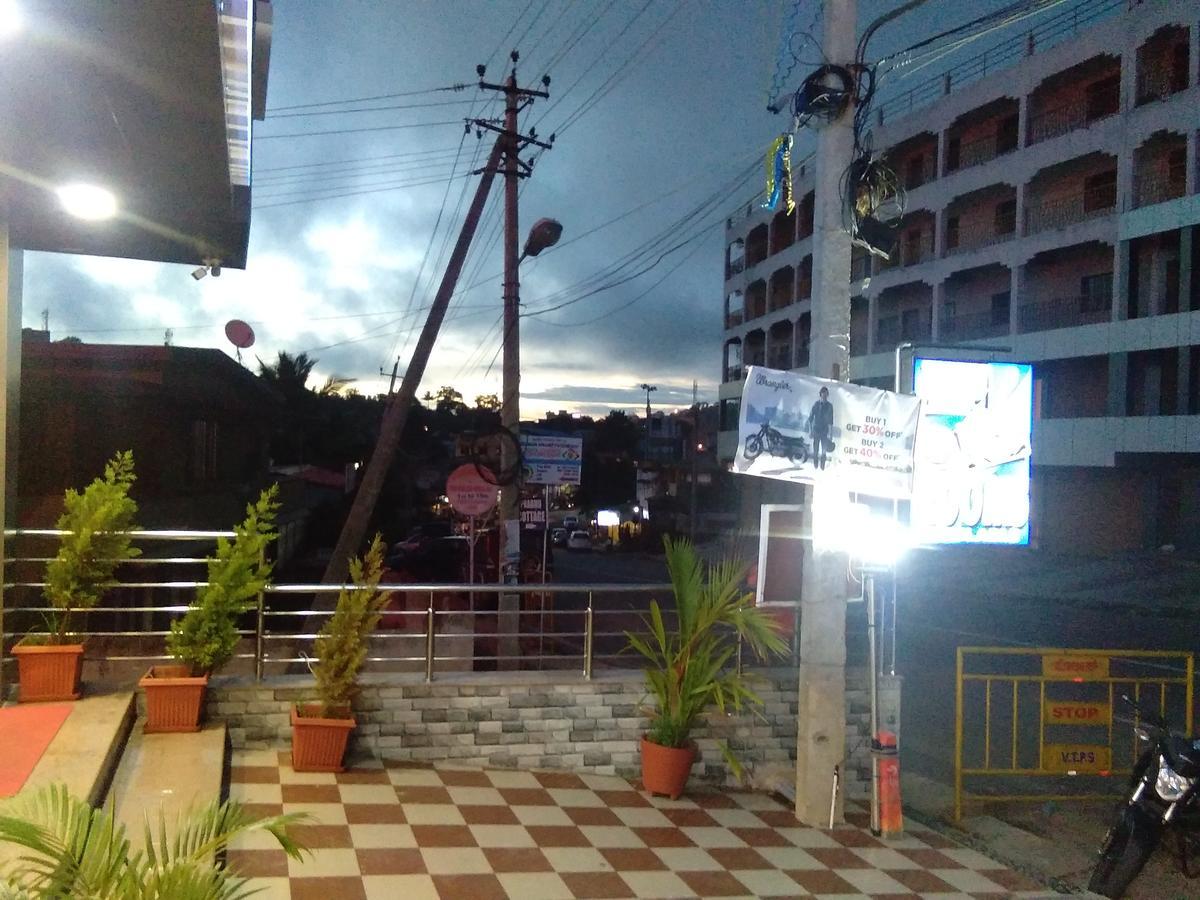 Suroor Tourist Home Virajpet Exterior photo