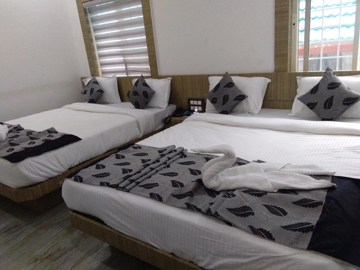 Suroor Tourist Home Virajpet Exterior photo